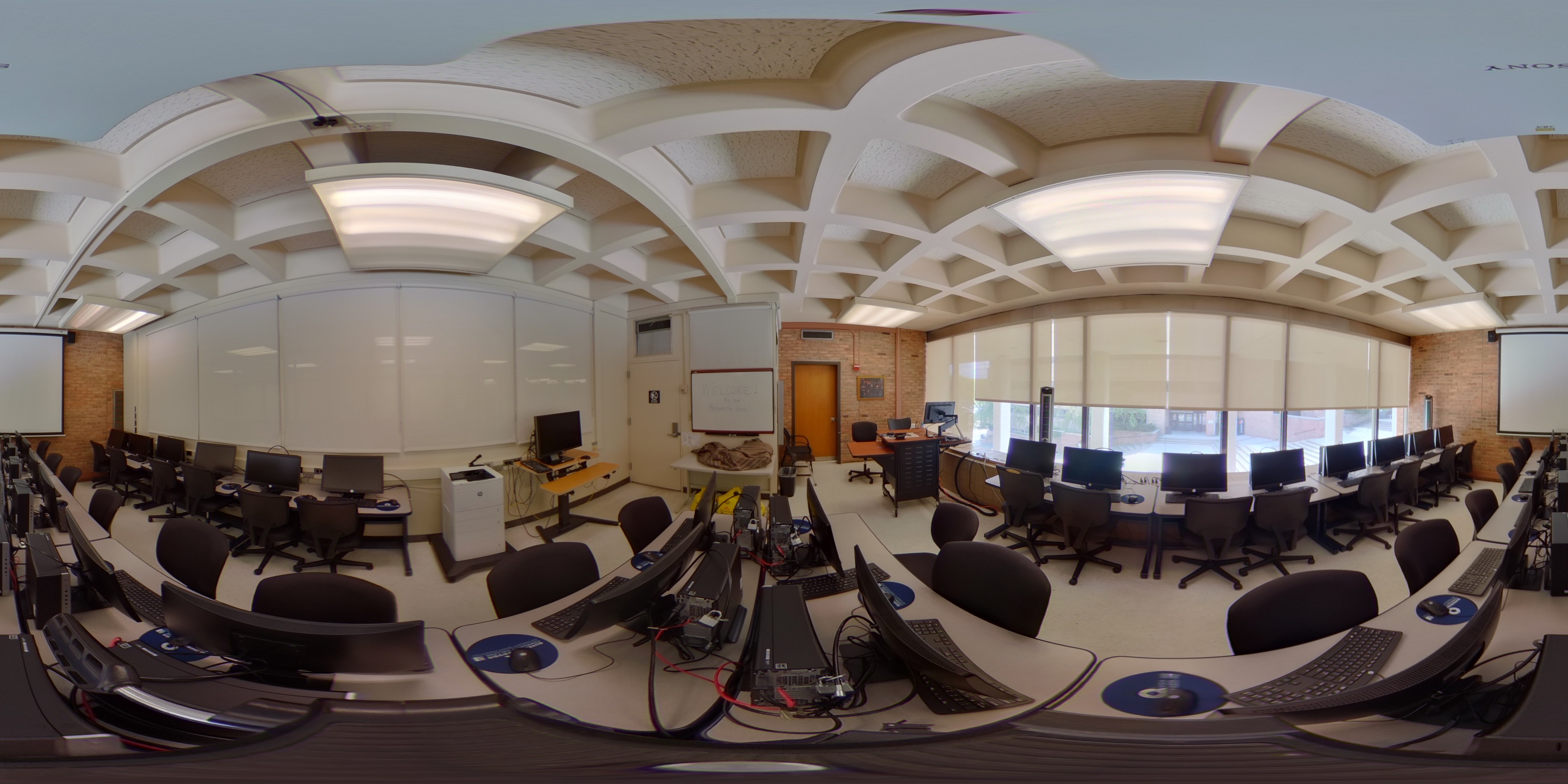 360 photo of L-302